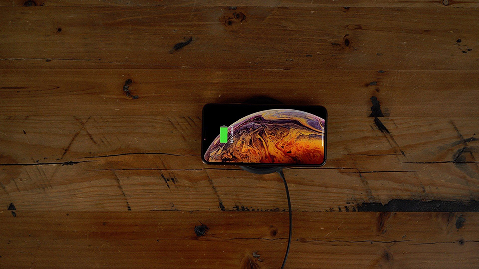 Sforum - Trang thông tin công nghệ mới nhất iPhone-XS-Faster-Wireless-Charging Ming-Chi Kuo: iPhone 2019 sẽ có dung lượng pin lớn để hỗ trợ tính năng sạc ngược không dây Sforum - Trang thông tin công nghệ mới nhất iPhone-XS-Faster-Wireless-Charging Ming-Chi Kuo: iPhone 2019 sẽ có dung lượng pin lớn để hỗ trợ tính năng sạc ngược không dây