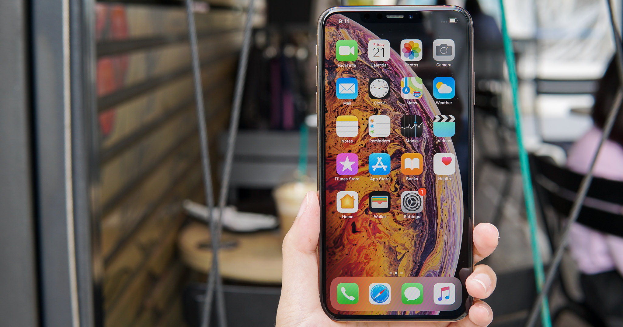 Sforum - Trang thông tin công nghệ mới nhất bang-sang-che-Apple-face Lộ bằng sáng chế cho thấy Apple đang phát triển màn hình lai, kết hợp giữa OLED và QD-LED 