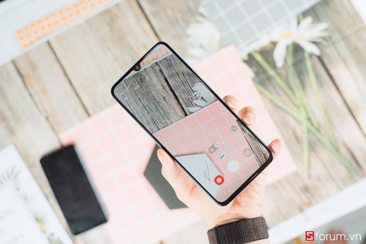 Sforum - Trang thông tin công nghệ mới nhất diem-nhan-Galaxy-A70-5 [HOT SALE] Galaxy A70 giá cực sốc chỉ còn 8.05 triệu, duy nhất ngày 4/5 