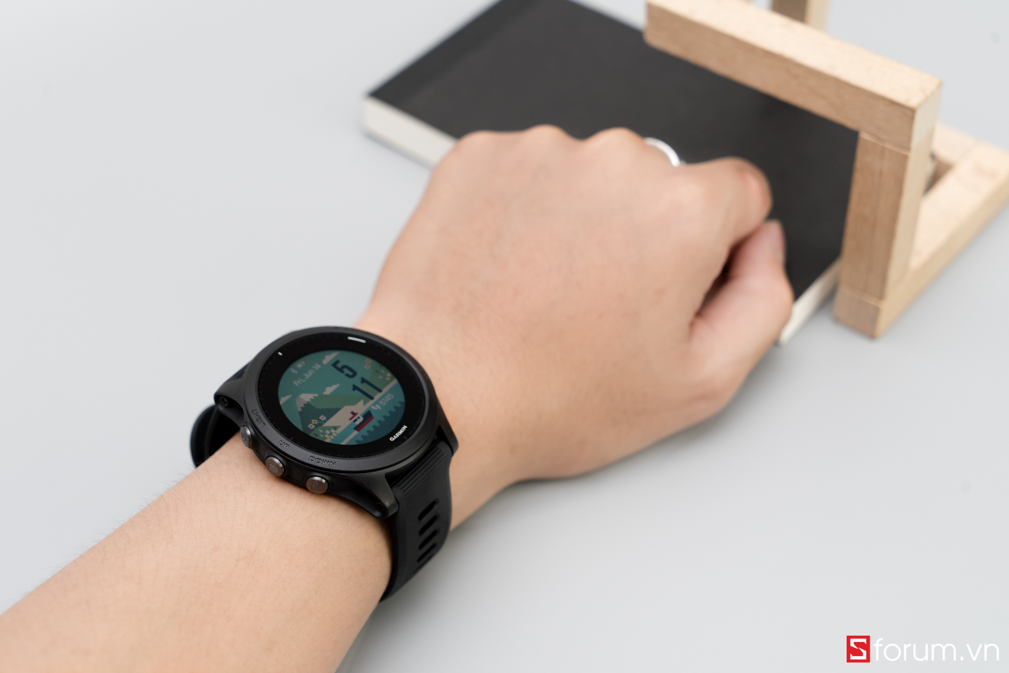 Sforum - Trang thông tin công nghệ mới nhất CPS-Garmin-Forerunner-945-29 Trên tay Garmin Forerunner 945: Smartwatch cao cấp, chuyên thể thao, giá 15 triệu đồng 