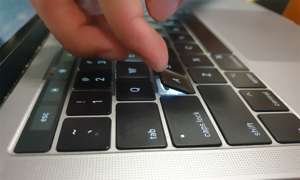 Sforum - Trang thông tin công nghệ mới nhất Apple-sua-chua-ban-phim-canh-buom-mien-phi-3 Apple mở rộng chương trình sửa bàn phím miễn phí cho tất cả MacBook sử dụng bàn phím cánh bướm 
