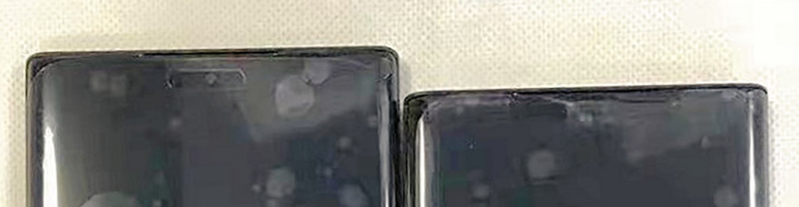 Cạnh viền của bộ đôi Galaxy Note 10 khá mỏng