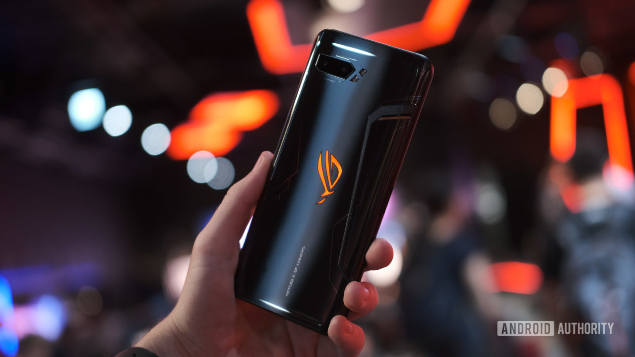 ASUS ROG Phone 2: Smartphone gaming với Snapdragon 855 Plus, pin 6000mAh