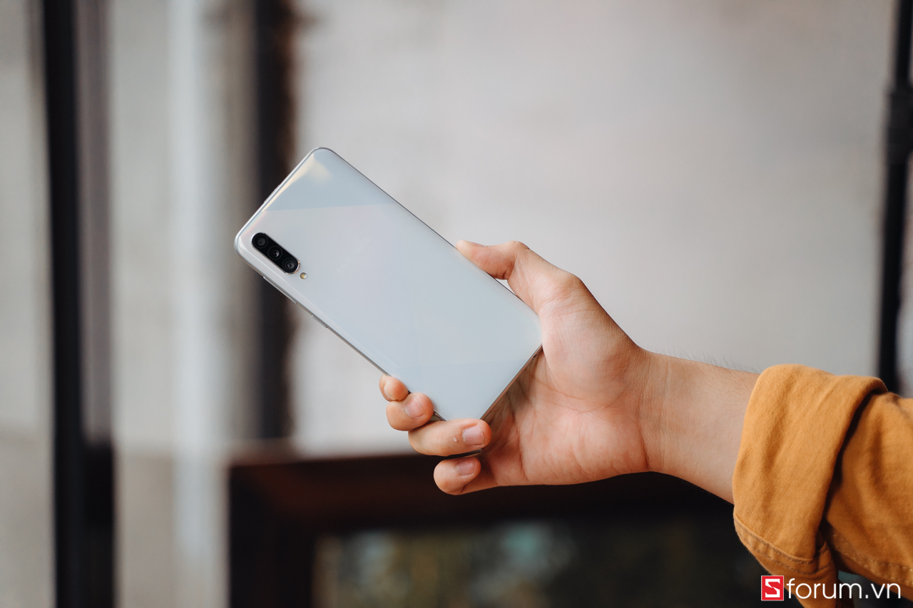 Sforum - Trang thông tin công nghệ mới nhất DSC0186 Trên tay Galaxy A50s đầu tiên tại VN: Hoàn thiện đẹp hơn, 3 camera 48MP, thêm màu sắc mới 