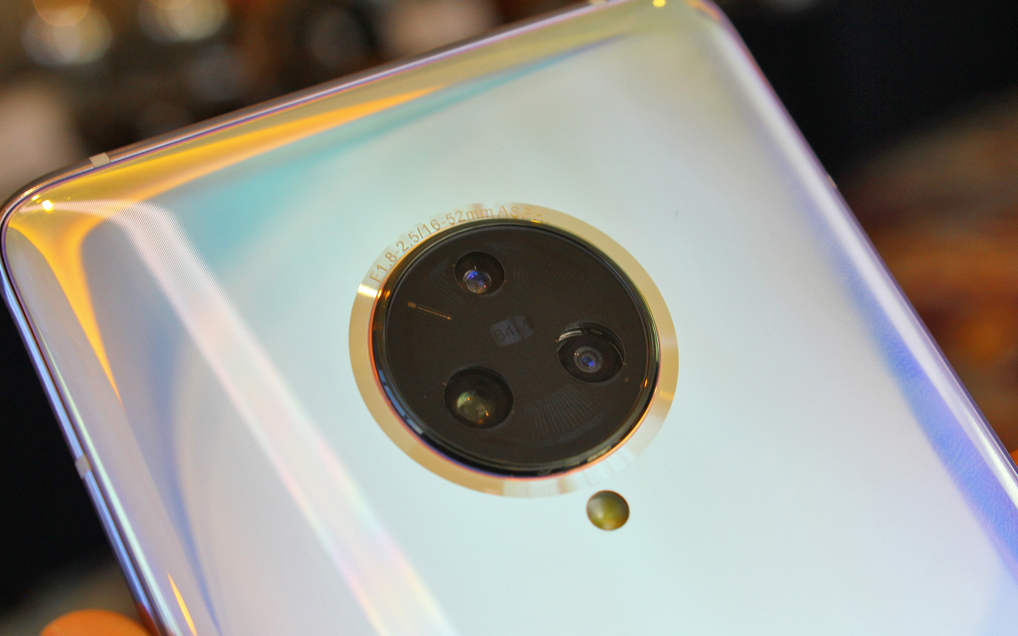 Sforum - Trang thông tin công nghệ mới nhất gsmarena_011-2 Cận cảnh Vivo NEX 3: Màn hình thác nước chiếm 99.6%, camera selfie "thò thụt", không phím vật lý, giá 16.5 triệu 