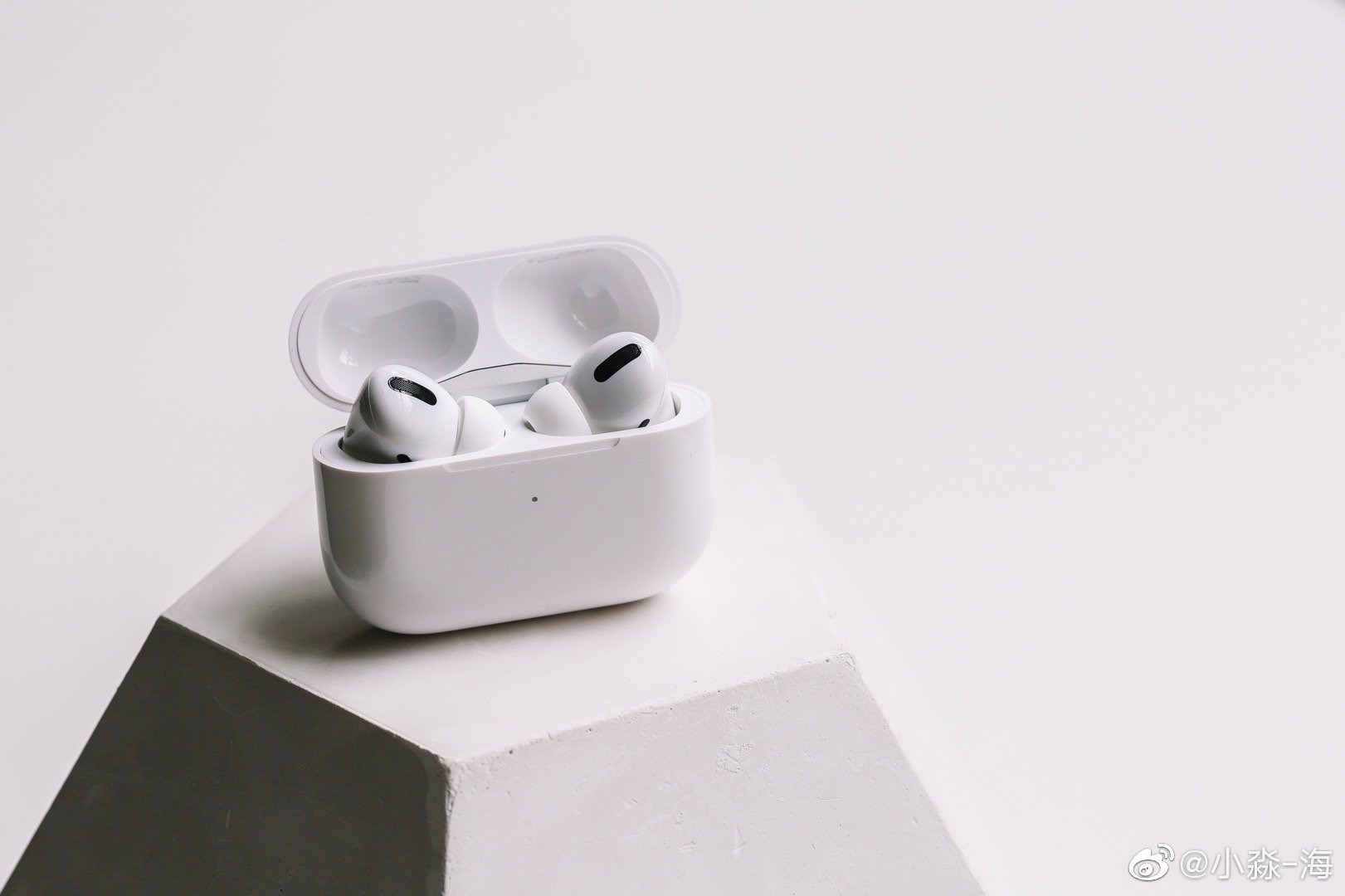 Sforum - Trang thông tin công nghệ mới nhất 7aced8fdgy1g8g2iesla2j21910u077i Trải nghiệm nhanh AirPods Pro: Chất lượng có xứng đáng với số tiền bỏ ra? 