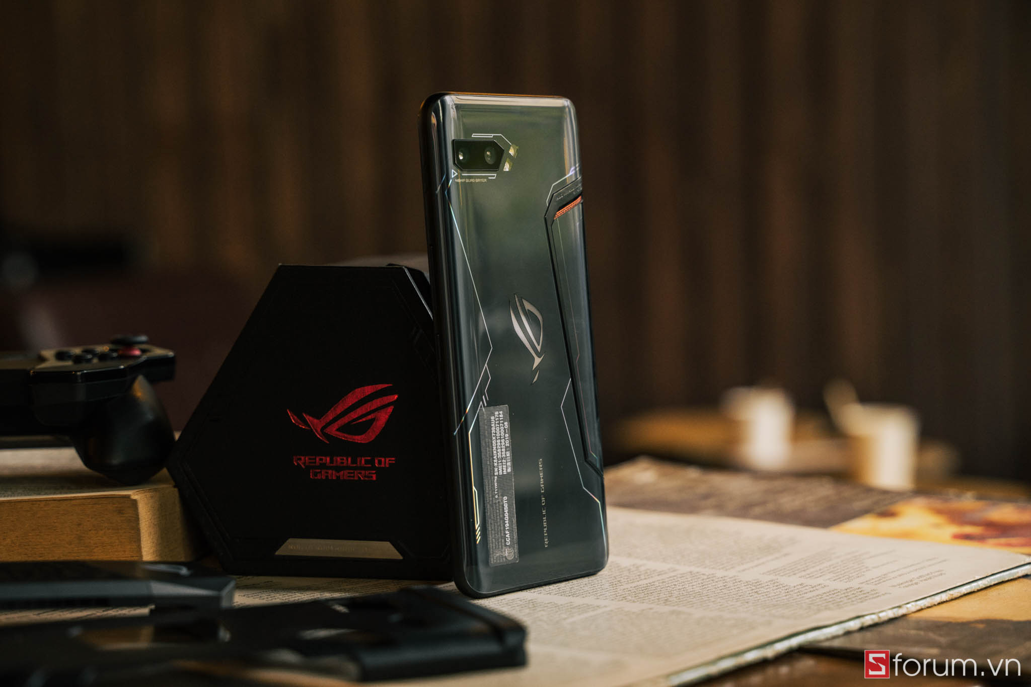 Mở hộp Asus ROG Phone 2