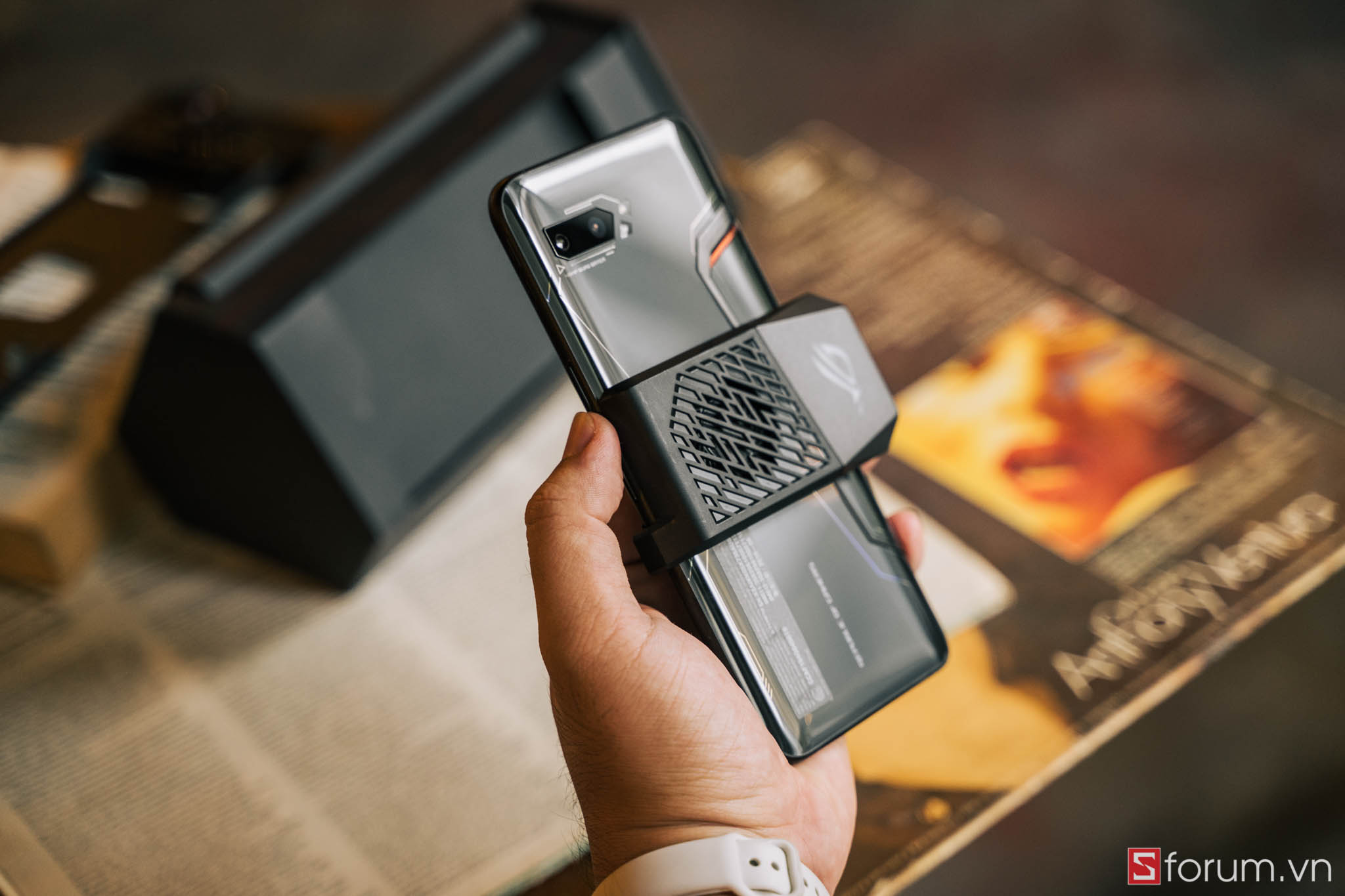 Mở hộp Asus ROG Phone 2