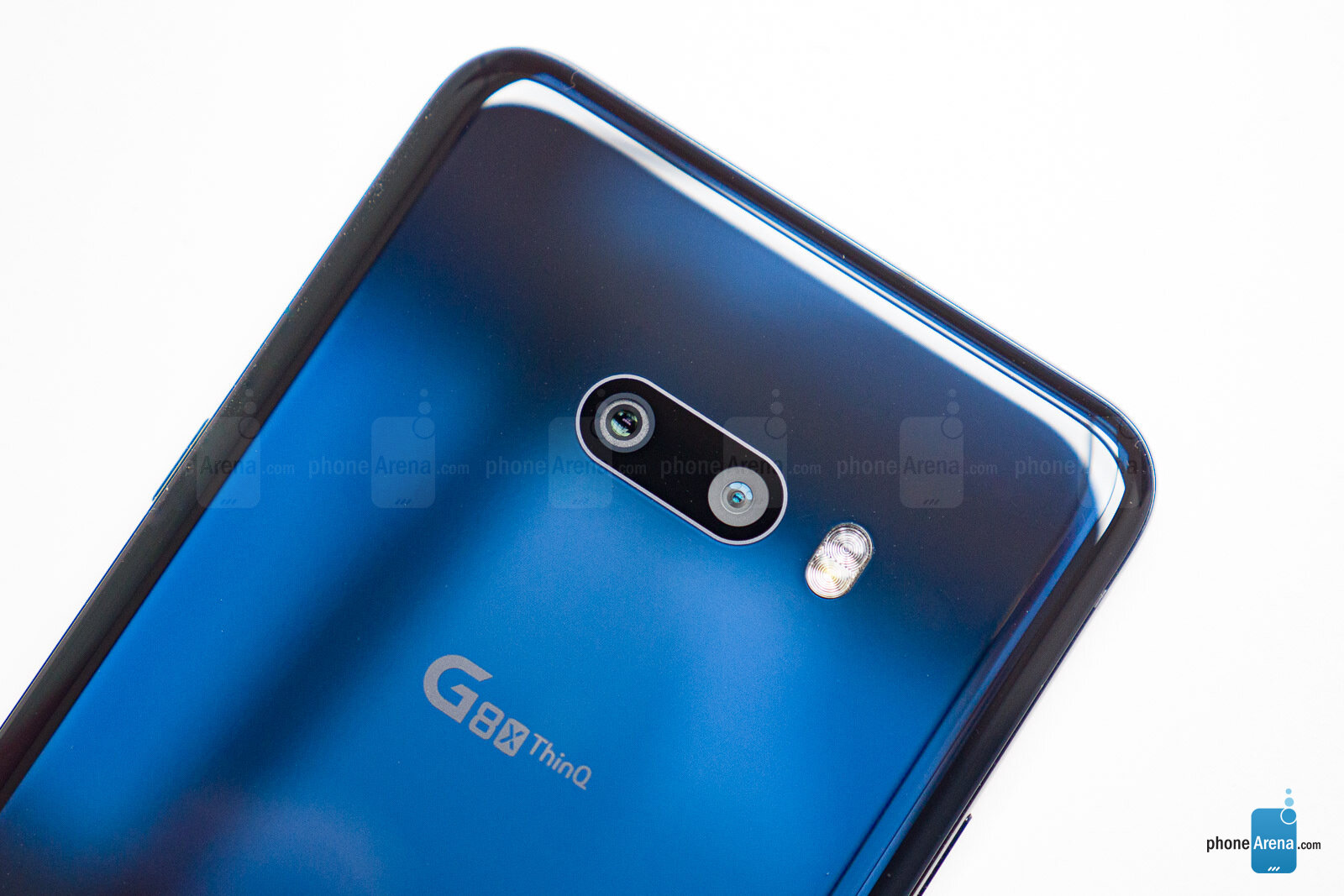 Sforum - Trang thông tin công nghệ mới nhất P1450537 Đánh giá LG G8X: Chiếc smartphone “tạm thời” khi kỷ nguyên màn hình gập chưa đến 