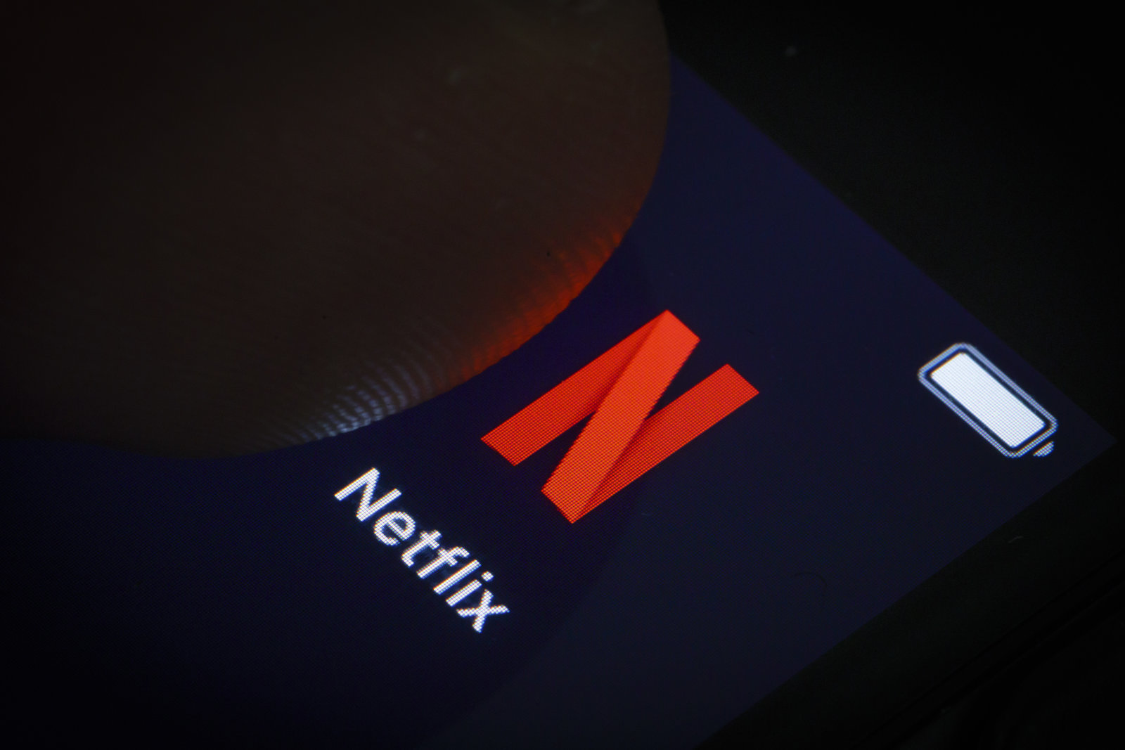 Sforum - Trang thông tin công nghệ mới nhất netflix-1-1-1 Tư vấn: Chơi gì, xem gì, mua sắm gì thời Tết công nghệ? 