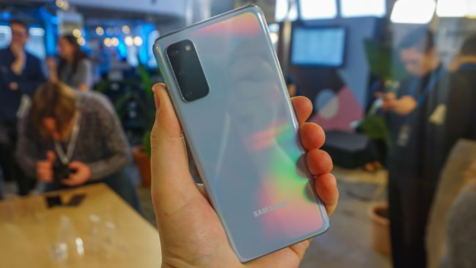 Sforum - Trang thông tin công nghệ mới nhất Galaxy-S20-5 So sánh Galaxy S20 và iPhone 11 Pro: Sự khác biệt là gì giữa hai siêu phẩm? 