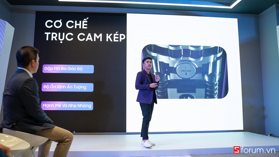 Sforum - Trang thông tin công nghệ mới nhất Galaxy-Z-Flip-ra-mat-tai-Viet-Nam-1 Samsung chính thức ra mắt smartphone màn hình gập Galaxy Z Flip tại Việt Nam, giá 36 triệu Sforum - Trang thông tin công nghệ mới nhất Galaxy-Z-Flip-ra-mat-tai-Viet-Nam-1 Samsung chính thức ra mắt smartphone màn hình gập Galaxy Z Flip tại Việt Nam, giá 36 triệu