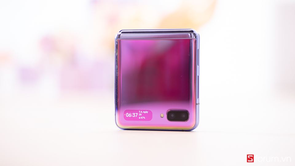 Sforum - Trang thông tin công nghệ mới nhất Galaxy-Z-Flip-ra-mat-tai-Viet-Nam-14 Samsung chính thức ra mắt smartphone màn hình gập Galaxy Z Flip tại Việt Nam, giá 36 triệu 