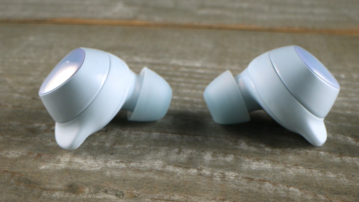 Sforum - Trang thông tin công nghệ mới nhất gsmarena_002-1 Cận cảnh Galaxy Buds+: Bản nâng cấp nhiều tính năng của Galaxy Buds Sforum - Trang thông tin công nghệ mới nhất gsmarena_002-1 Cận cảnh Galaxy Buds+: Bản nâng cấp nhiều tính năng của Galaxy Buds