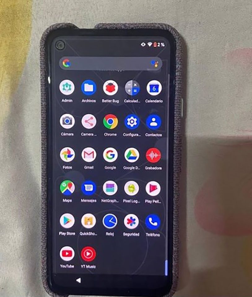 Sforum - Trang thông tin công nghệ mới nhất Pixel-4a-thuc-te-1 Thiết kế Google Pixel 4a tiếp tục lộ diện rõ nét trong các hình ảnh thực tế 
