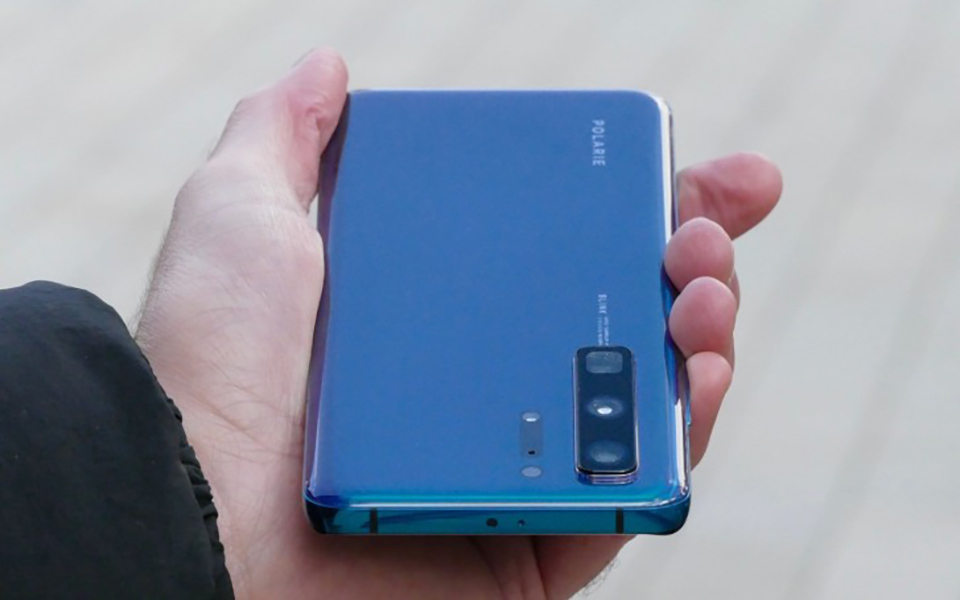 Sforum - Trang thông tin công nghệ mới nhất thong-tin-Huawei-P40-3 Huawei P40 tiếp tục lộ ảnh thực tế trên tay người dùng 