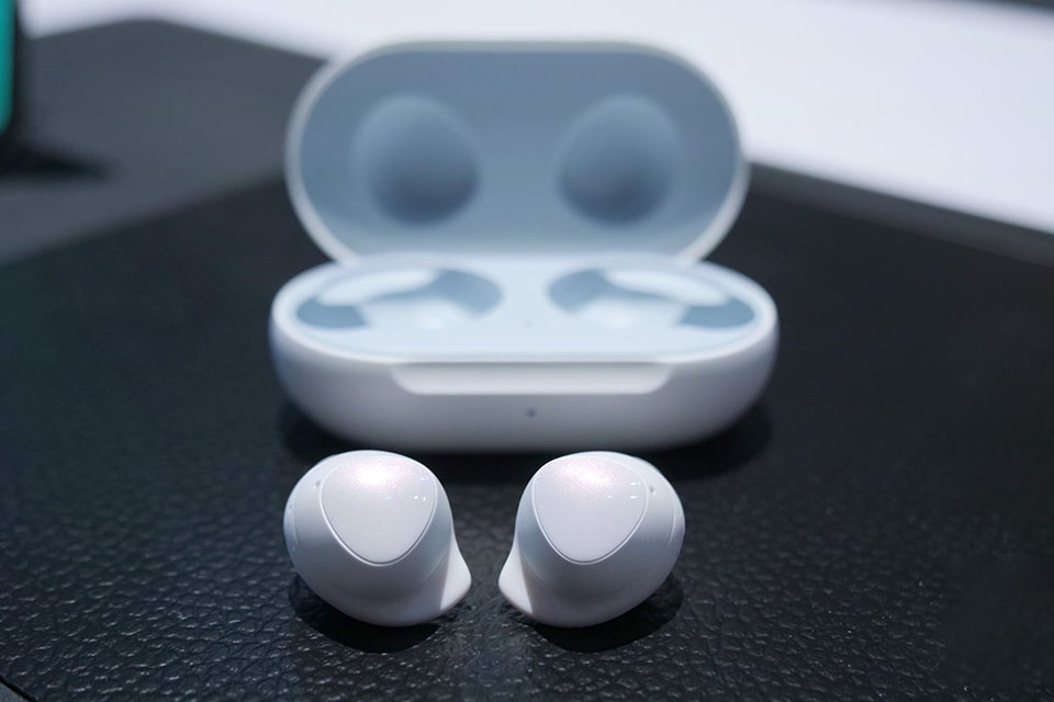 Cach Tăng Giảm Am Lượng Tren Galaxy Buds Bằng Cạnh