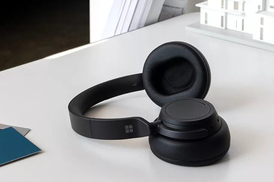 Sforum - Trang thông tin công nghệ mới nhất Surface_Headphones_2 Loạt sản phẩm hấp dẫn vừa ra mắt trong tháng 5 này mà bạn không nên bỏ qua Sforum - Trang thông tin công nghệ mới nhất Surface_Headphones_2 Loạt sản phẩm hấp dẫn vừa ra mắt trong tháng 5 này mà bạn không nên bỏ qua