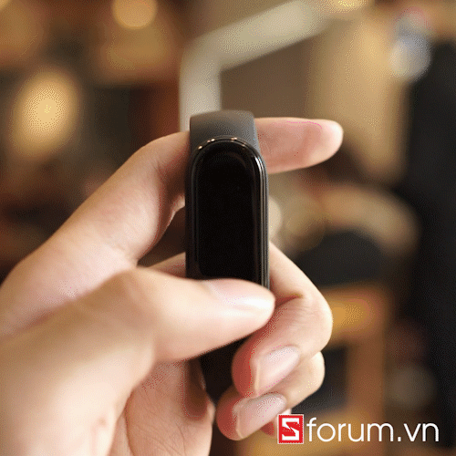 Sforum - Trang thông tin công nghệ mới nhất MB5-1 Trên tay Xiaomi Mi Band 5 tại VN: Vòng đeo tay thông minh không có đối thủ trong phân khúc dưới 1 triệu đồng