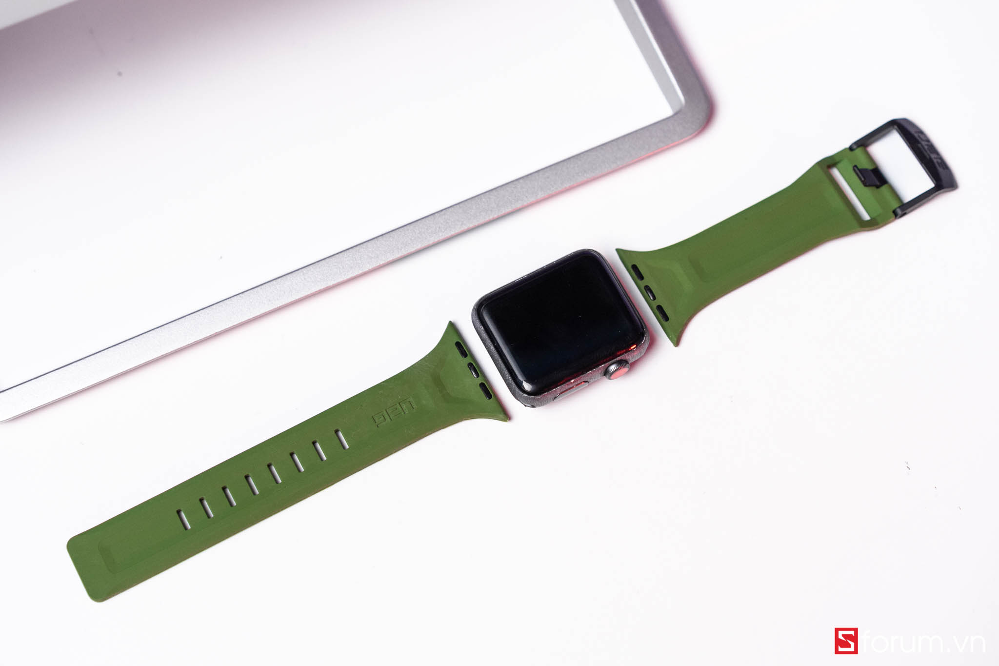 Sforum - Trang thông tin công nghệ mới nhất UAG-Apple-Watch-14 Giới thiệu dây đeo UAG cho Apple Watch 42, 44mm: Đẹp mắt, cá tính, bền bỉ, nhiều lựa chọn cho từng mức giá 