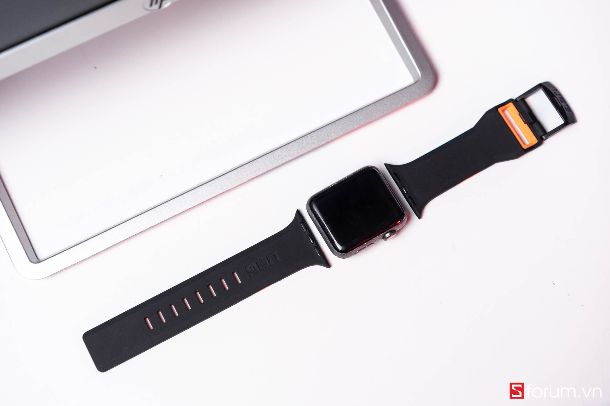 Sforum - Trang thông tin công nghệ mới nhất UAG-Apple-Watch-16 Giới thiệu dây đeo UAG cho Apple Watch 42, 44mm: Đẹp mắt, cá tính, bền bỉ, nhiều lựa chọn cho từng mức giá 