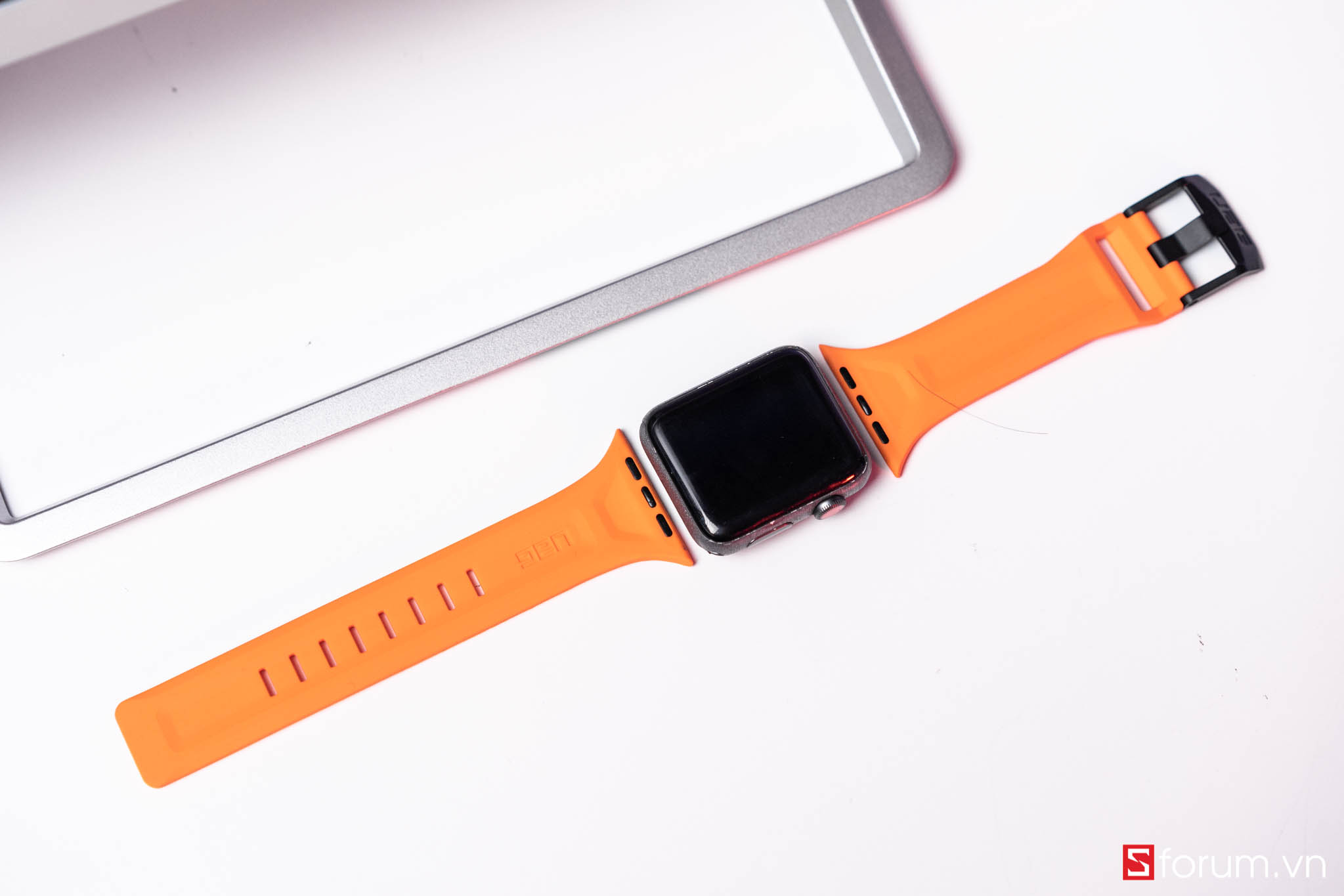 Sforum - Trang thông tin công nghệ mới nhất UAG-Apple-Watch-18 Giới thiệu dây đeo UAG cho Apple Watch 42, 44mm: Đẹp mắt, cá tính, bền bỉ, nhiều lựa chọn cho từng mức giá 