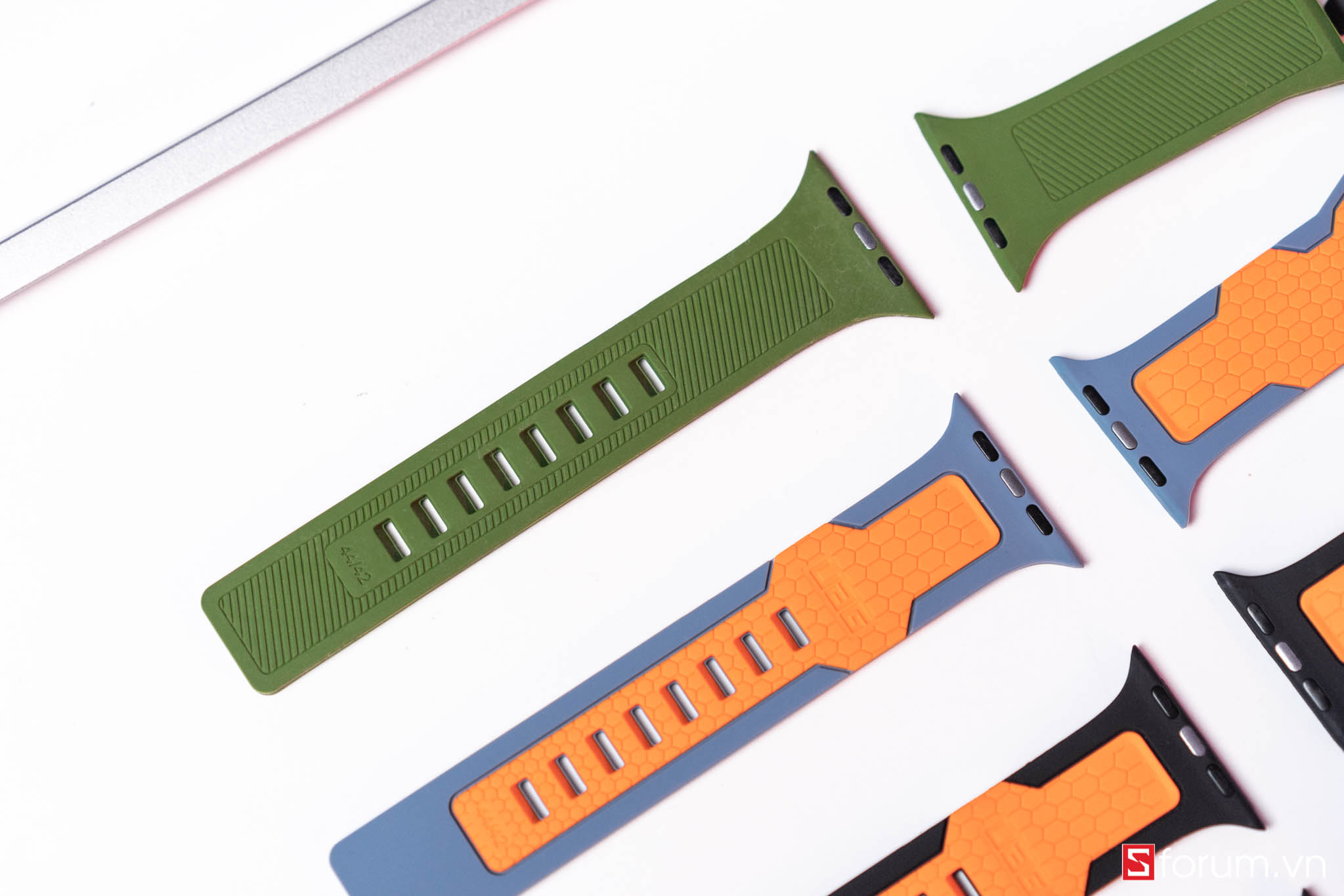 Sforum - Trang  thông tin công nghệ mới nhất UAG-Apple-Watch-6 Giới thiệu dây đeo UAG cho Apple Watch 42, 44mm: Đẹp mắt, cá tính, bền bỉ, nhiều lựa chọn cho từng mức giá 