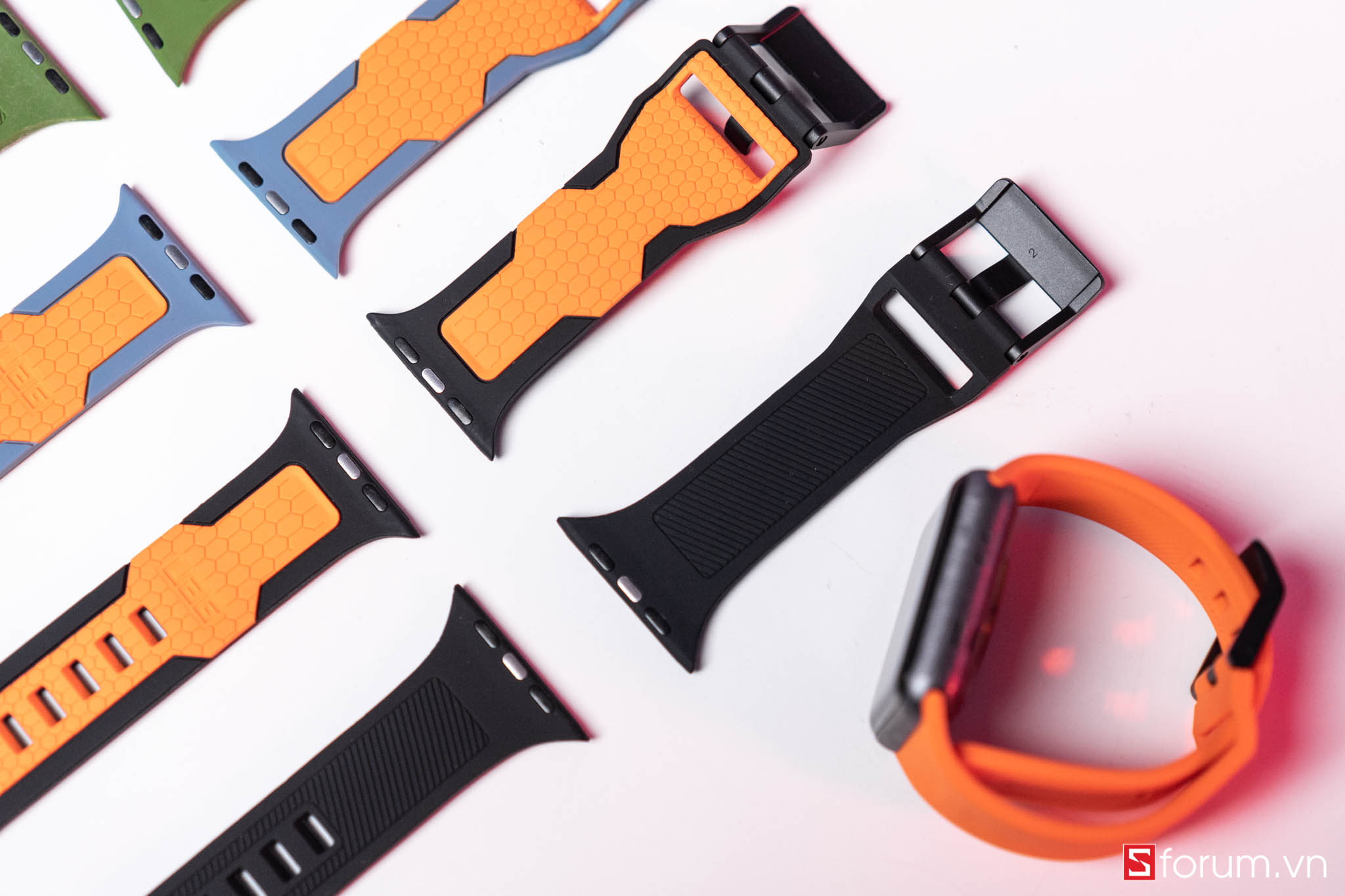 Sforum - Trang thông tin công nghệ mới nhất UAG-Apple-Watch-9 Giới thiệu dây đeo UAG cho Apple Watch 42, 44mm: Đẹp mắt, cá tính, bền bỉ, nhiều lựa chọn cho từng  mức giá 