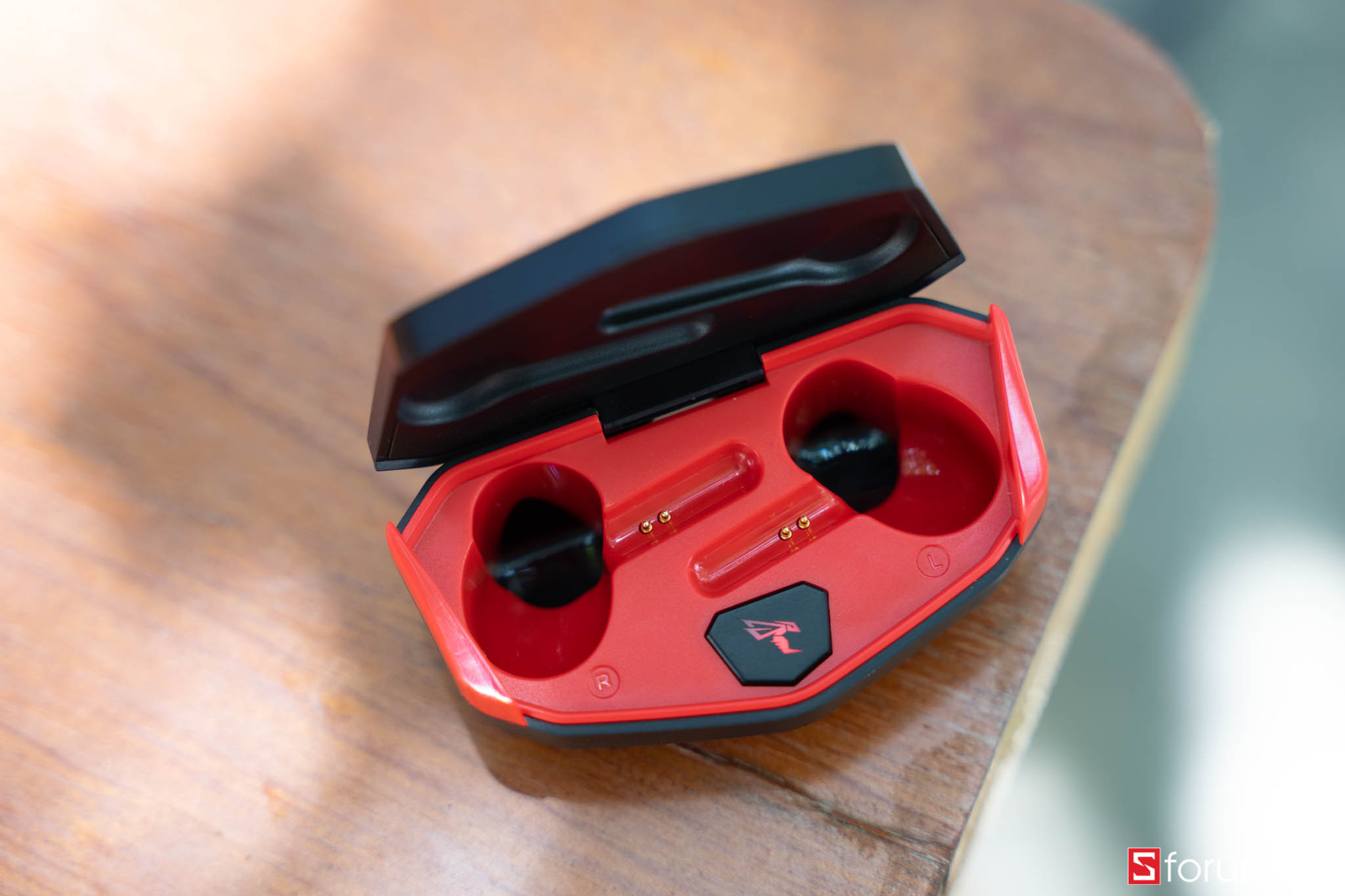 Trên tay SOMiC Stincoo GX501, tai nghe true wireless gaming, bass mạnh mẽ, độ trễ thấp, kháng nước IPX4, đã đủ hấp dẫn game thủ?