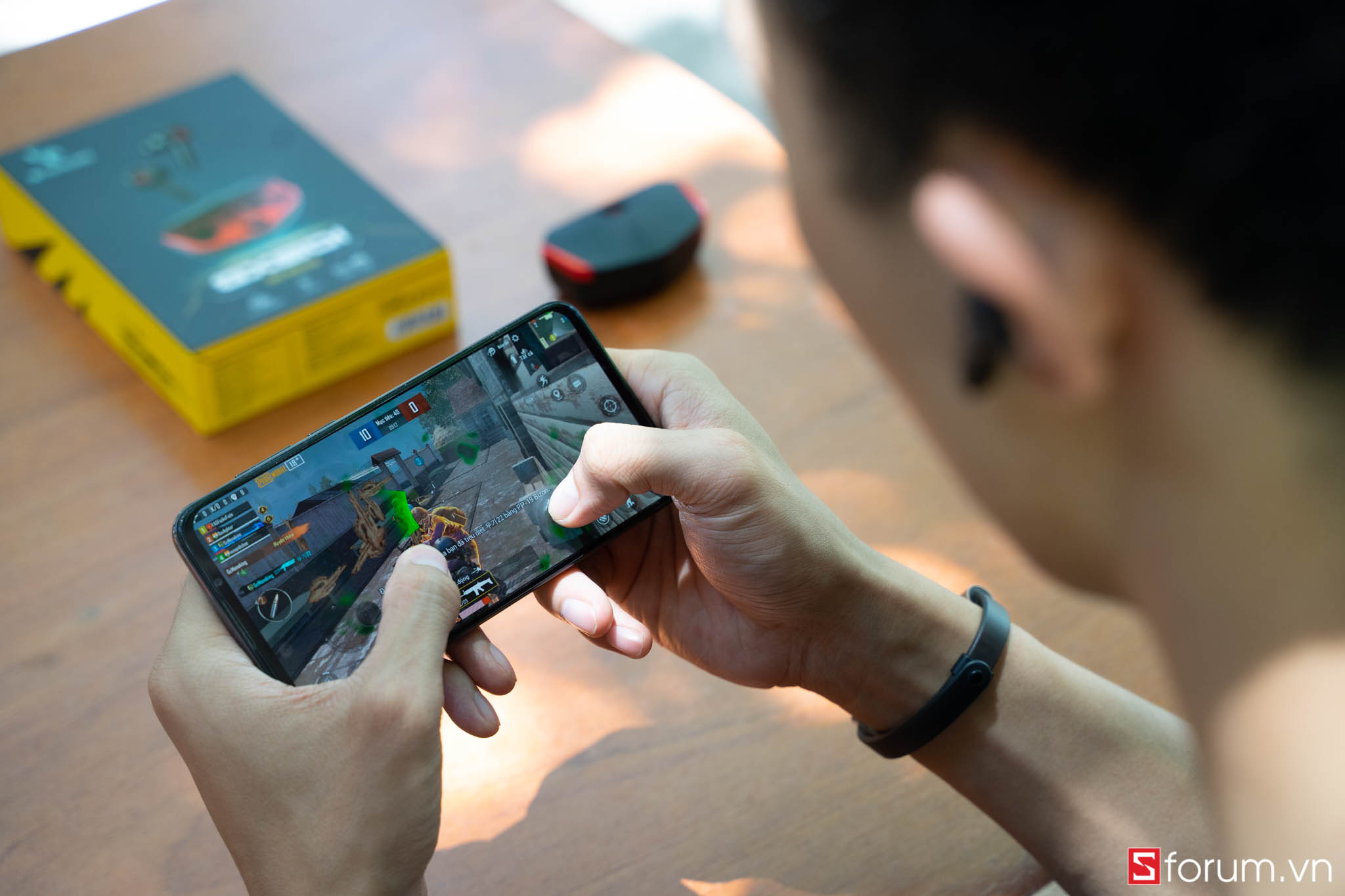 Trên tay SOMiC Stincoo GX501, tai nghe true wireless gaming, bass mạnh mẽ, độ trễ thấp, kháng nước IPX4, đã đủ hấp dẫn game thủ?