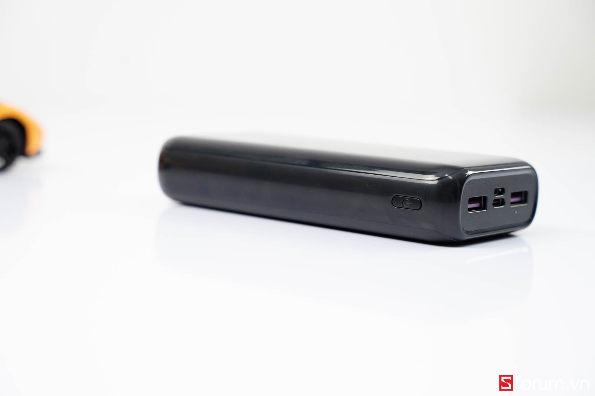 Trên tay và đánh giá nhanh 2 mẫu pin dự phòng Energizer UE20011PQ và UE20011C: Dung lượng 20.000mAh, phiên bản cao cấp sạc nhanh PD 18W