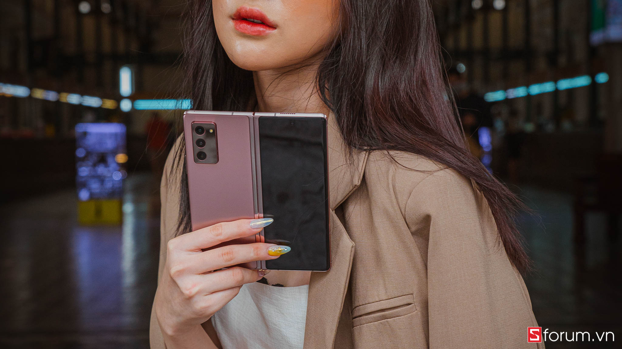 Sforum - Trang thông tin công nghệ mới nhất Galaxy-Z-Fold2-4-2 Chỉ còn 2 ngày để đặt trước siêu phẩm màn hình gập Galaxy Z Fold2 5G, nhận ưu đãi khủng từ CellphoneS Sforum - Trang thông tin công nghệ mới nhất Galaxy-Z-Fold2-4-2 Chỉ còn 2 ngày để đặt trước siêu phẩm màn hình gập Galaxy Z Fold2 5G, nhận ưu đãi khủng từ CellphoneS