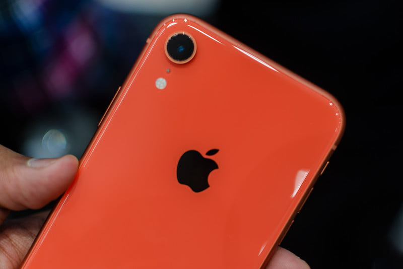 Sforum - Trang thông tin công nghệ mới nhất apple-iphone-xr-2 Top 4 smartphone 11 triệu “xịn”, đẹp đáng để mua trong dịp Tết này 