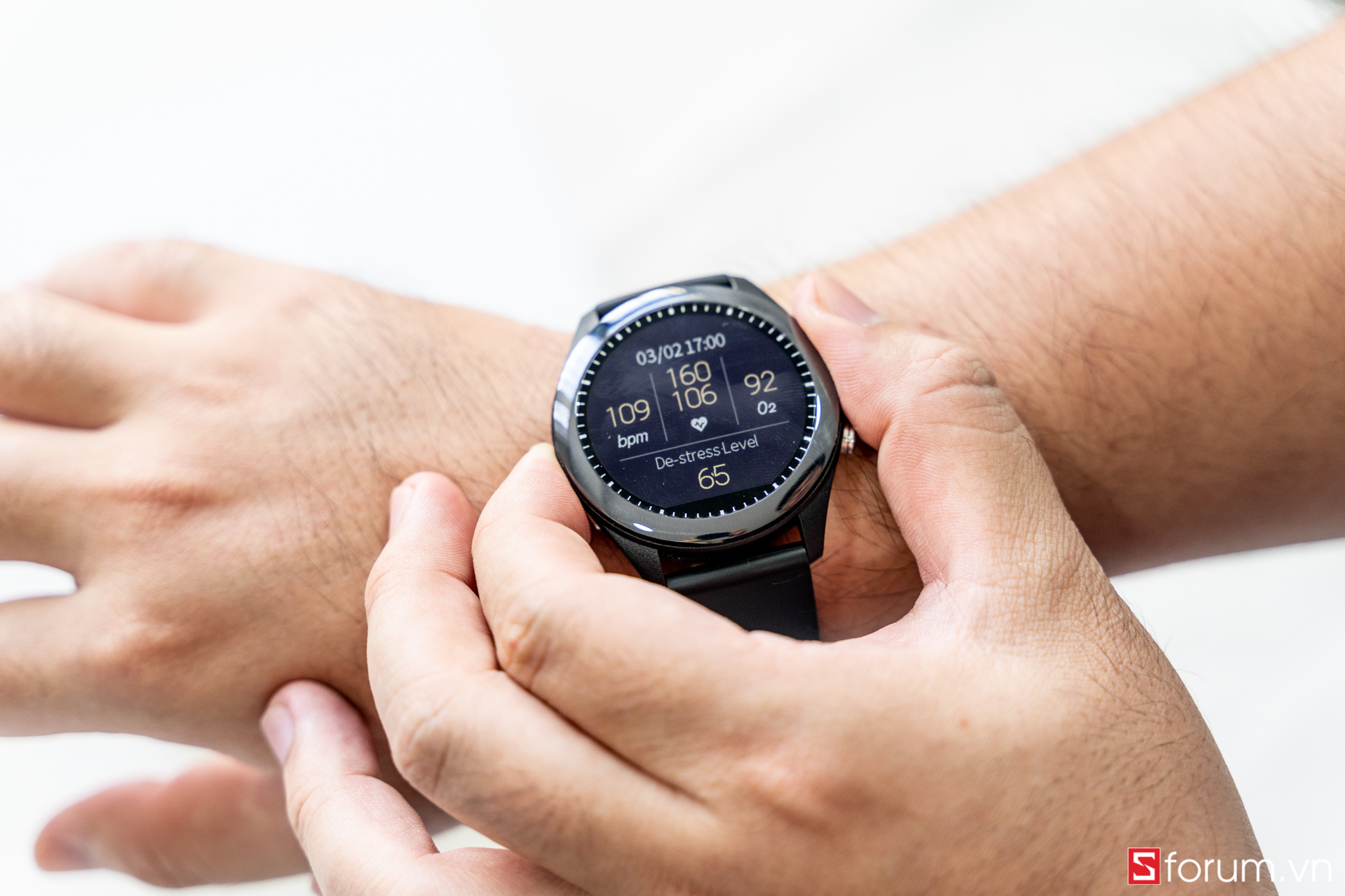 Sforum - Trang thông tin công nghệ mới nhất ASUS-vivo-watch-47 Trên tay ASUS VivoWatch SP: Đo được huyết áp, giá sẽ cao 