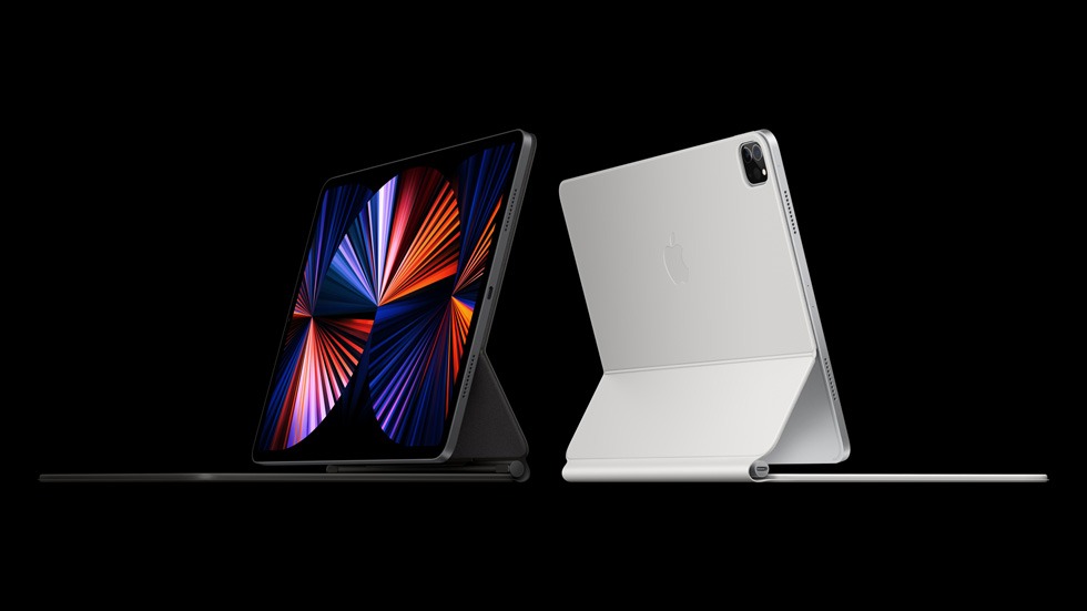 Sforum - Trang thông tin công nghệ mới nhất apple_ipad-pro-spring21_ipad-pro-magic-keyboard-2up_04202021_big.jpg.large_ iPad Pro M1 2021 phiên bản "max option" sẽ có giá bán đắt hơn MacBook Pro M1 