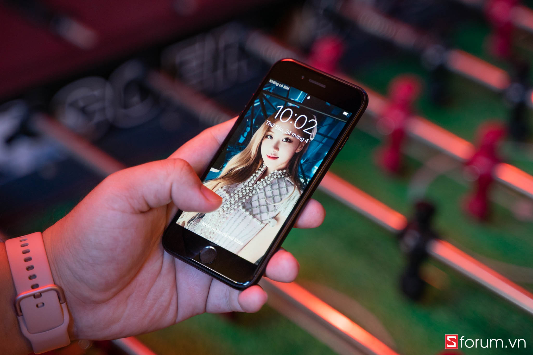 iPhone SE 2020 hay Android cận cao cấp?