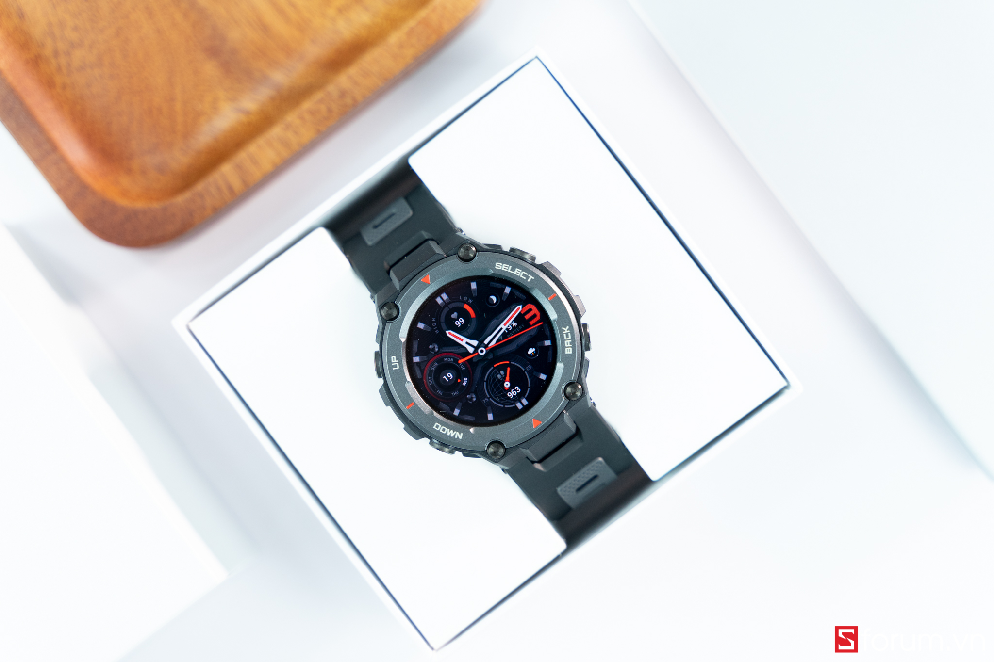 Sforum - Trang thông tin công nghệ mới nhất AMAZFIT-GTR-T-REX-PRO-1 Trên tay Amazfit T-Rex Pro: Smartwatch trâu bò, đạt tiêu chuẩn quân đội, giá chỉ 3.8 triệu đồng 