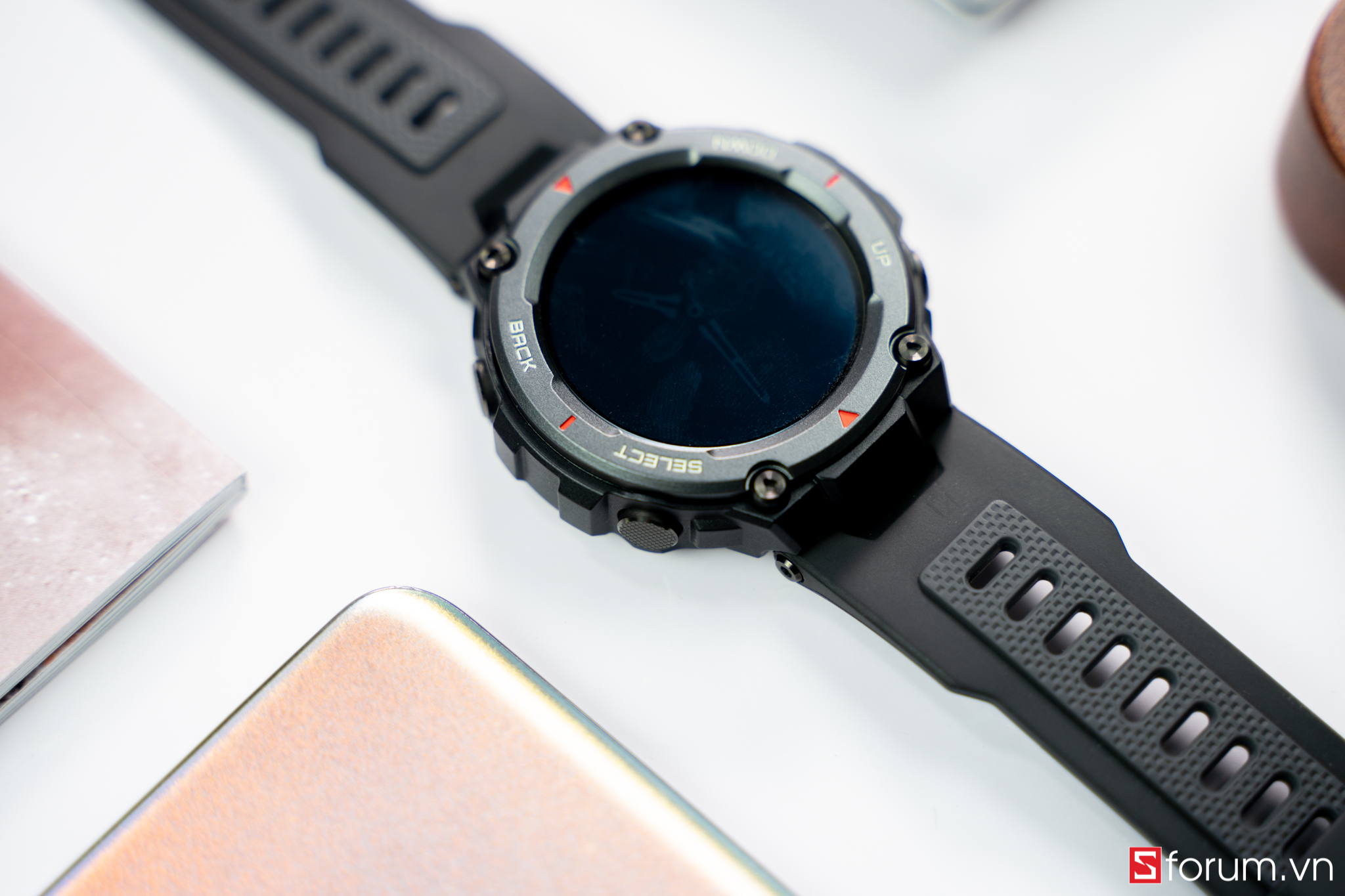 Sforum - Trang thông tin công nghệ mới nhất AMAZFIT-GTR-T-REX-PRO-11 Trên tay Amazfit T-Rex Pro: Smartwatch trâu bò, đạt tiêu chuẩn quân đội, giá chỉ 3.8 triệu đồng 