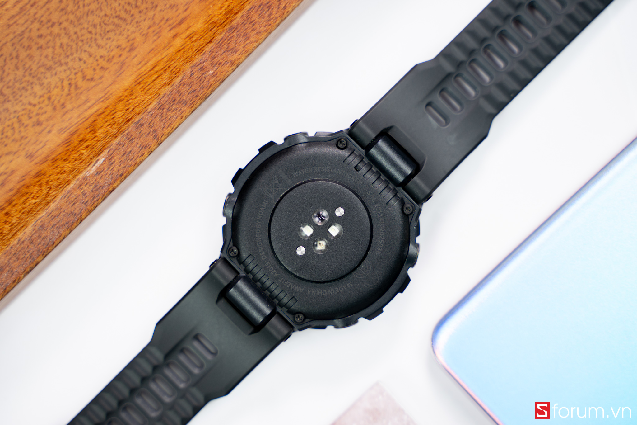 Sforum - Trang thông tin công nghệ mới nhất AMAZFIT-GTR-T-REX-PRO-5 Trên tay Amazfit T-Rex Pro: Smartwatch trâu bò, đạt tiêu chuẩn quân đội, giá chỉ 3.8 triệu đồng 