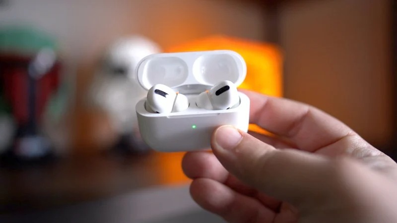 Sforum - Trang thông tin công nghệ mới nhất airpods-pro-in-case AirPods Pro 2 sẽ ra mắt vào năm sau với “trải nghiệm hoàn toàn mới”, giúp tăng doanh số vượt trội