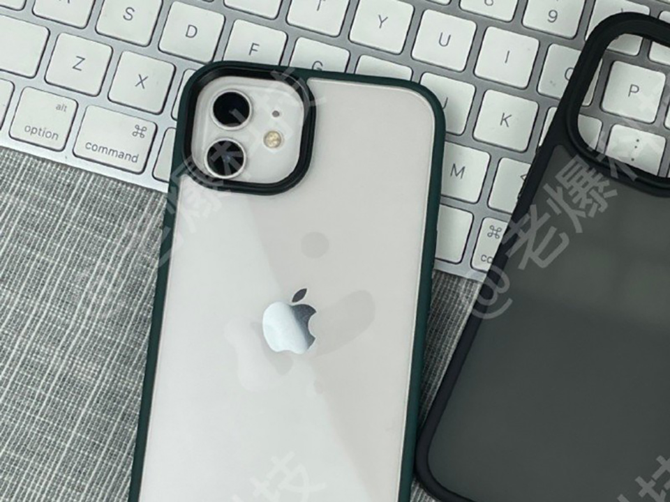 Sforum - Trang thông tin công nghệ mới nhất iphone-13-case-1 Sau iPhone 13 Pro, đến lượt iPhone 13 lộ diện với cụm camera “siêu to khổng lồ” 