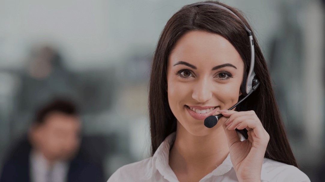 Nhân viên xác nhận kích hoạt sim Viettel