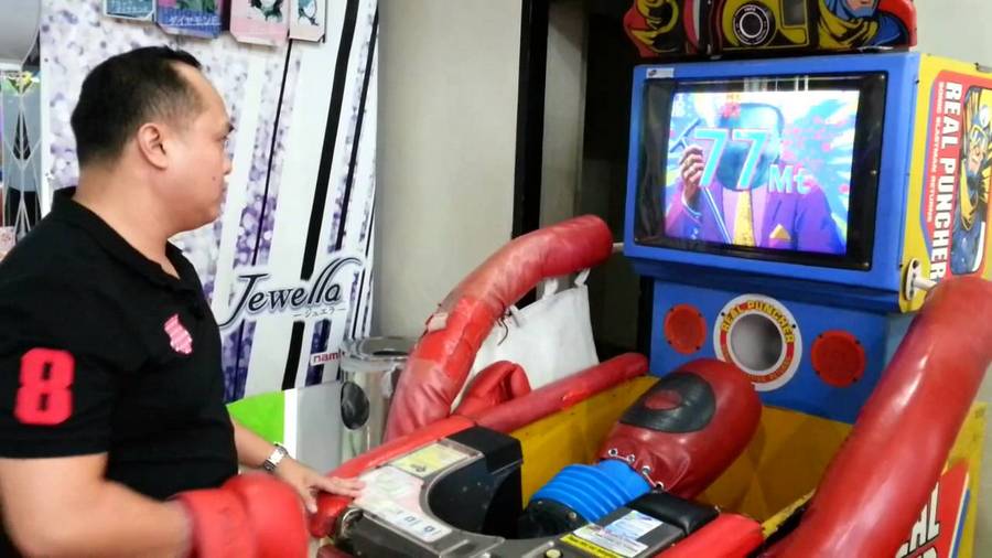 Những lần người ta chơi game tới chấn thương ngoài đời thực