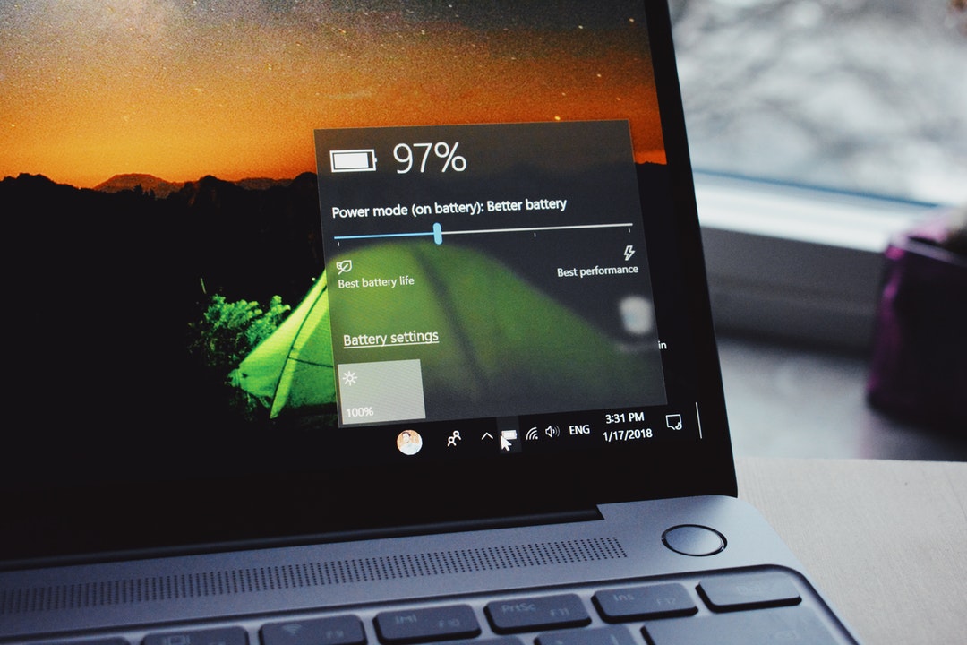 khi nào cần kiểm tra độ chai pin laptop win 11
