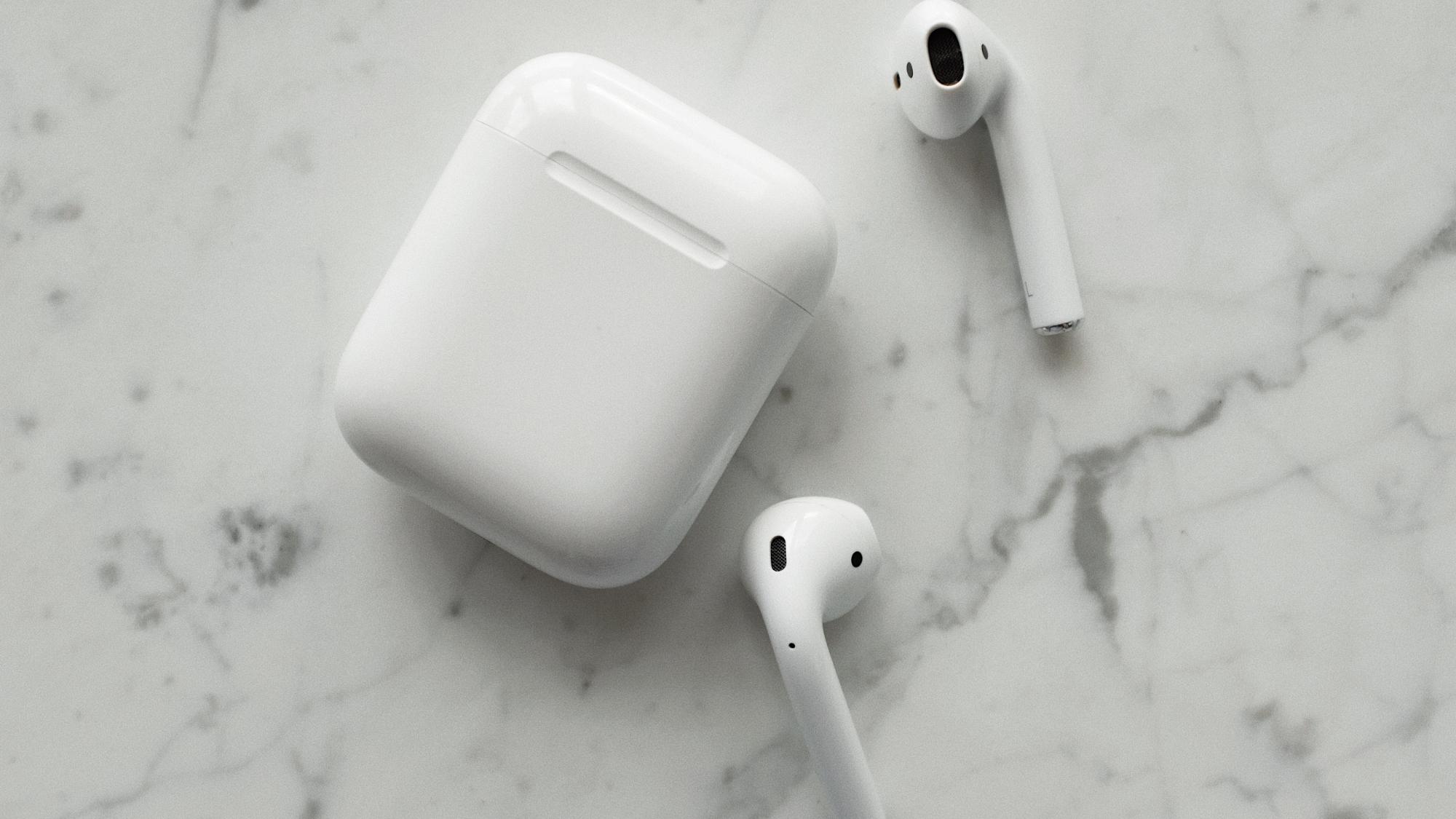 Bật mí cách vệ sinh tai nghe AirPods “như mới” đơn giản, hiệu quả ngay tại nhà