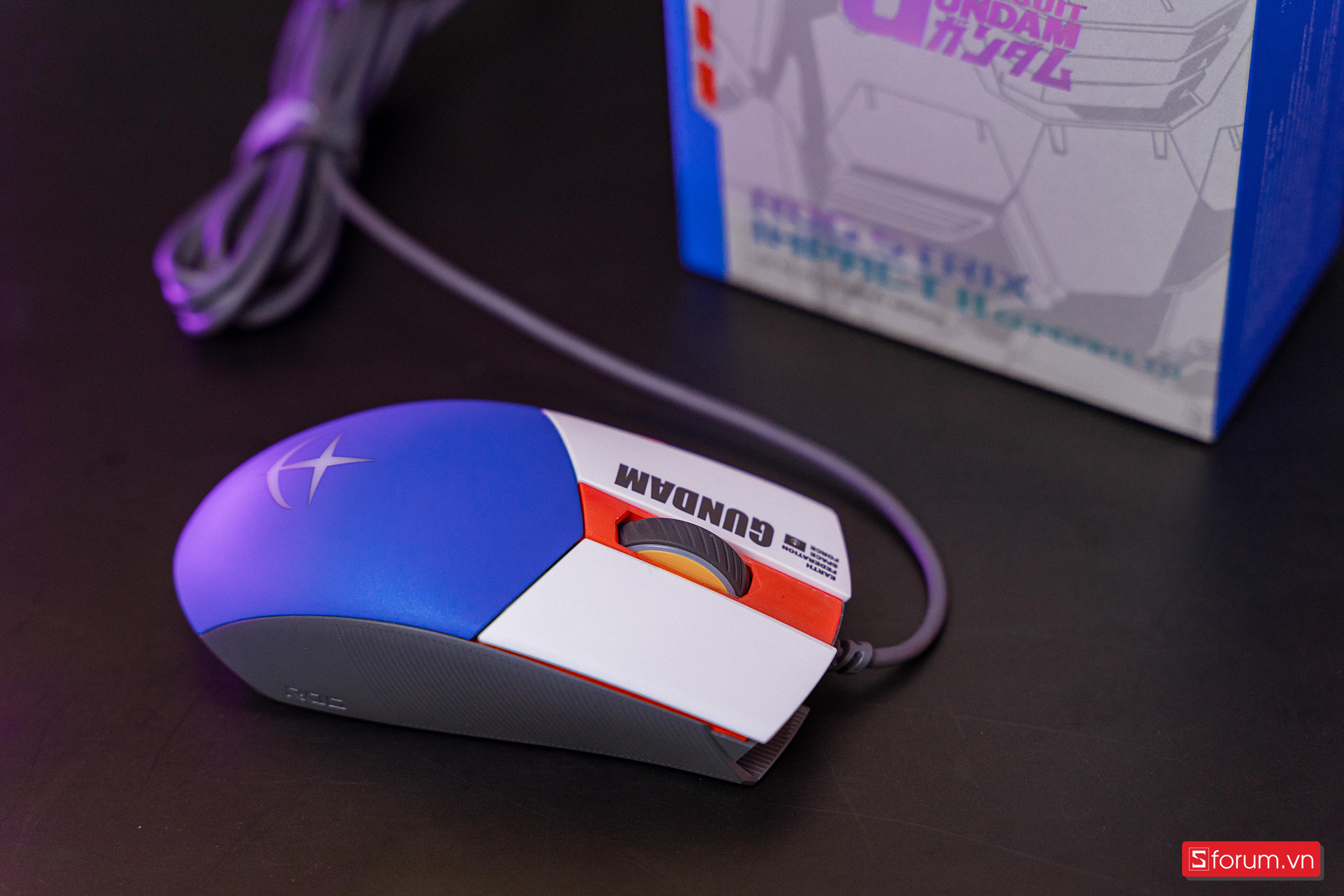 ROG Strix Impact II theo phong cách GUNDAM