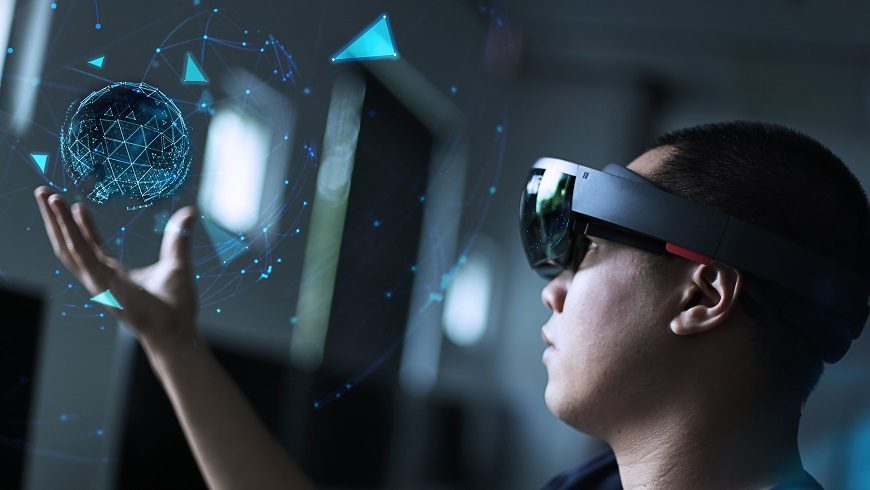 HoloLens mở đầu cho Mixed Reality