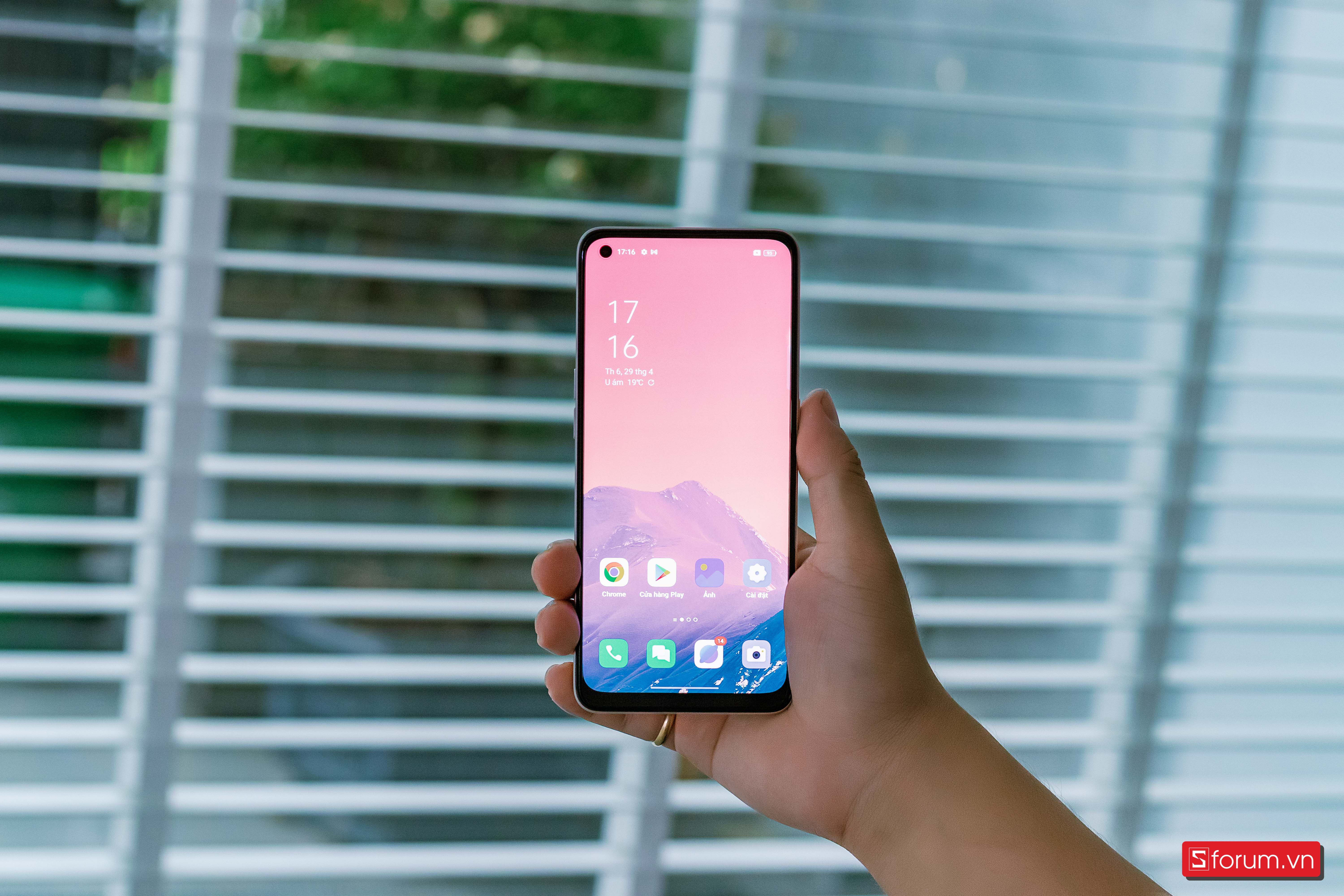 Mặt trước OPPO Reno7 4G