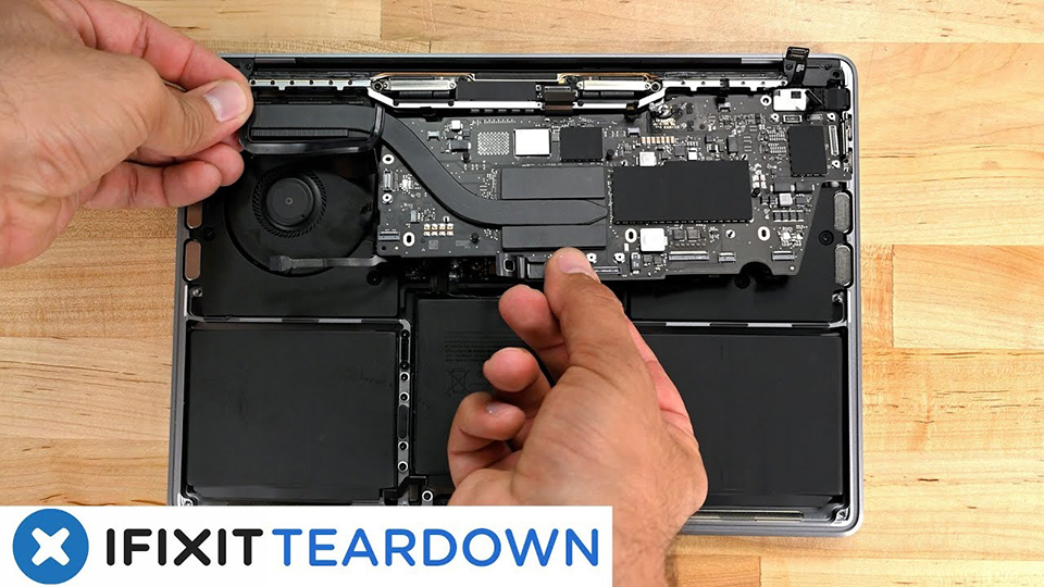 iFixit “mổ bụng” MacBook Pro M2 để khám phá các linh kiện iFixit “mổ bụng” MacBook Pro M2 để khám phá các linh kiện