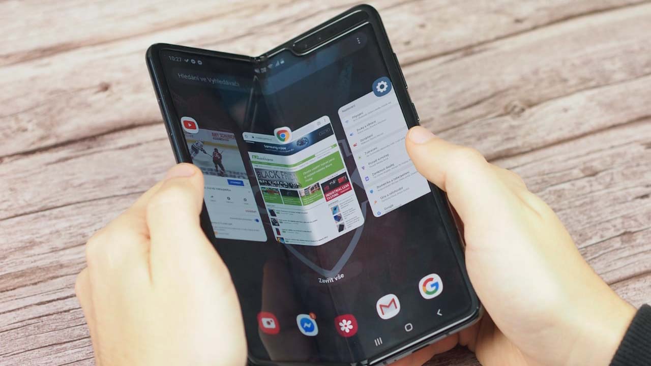 Chiếc điện thoại gập thương mại đầu tiên - Galaxy Fold